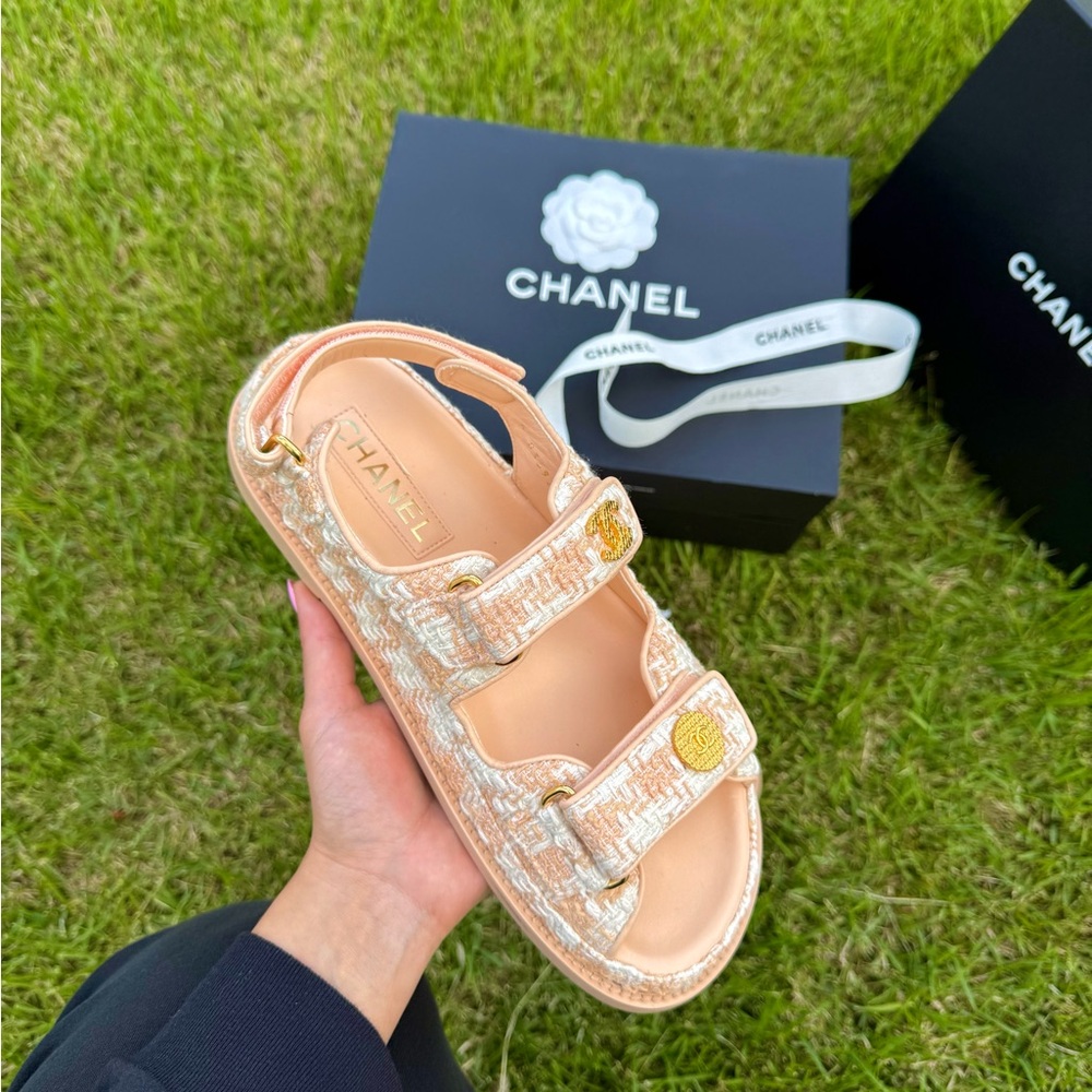 CHANEL Cream & Peach/Pink Dad Tweed Sandals with Gold Embellishments Hardware - Picture 9 of 9